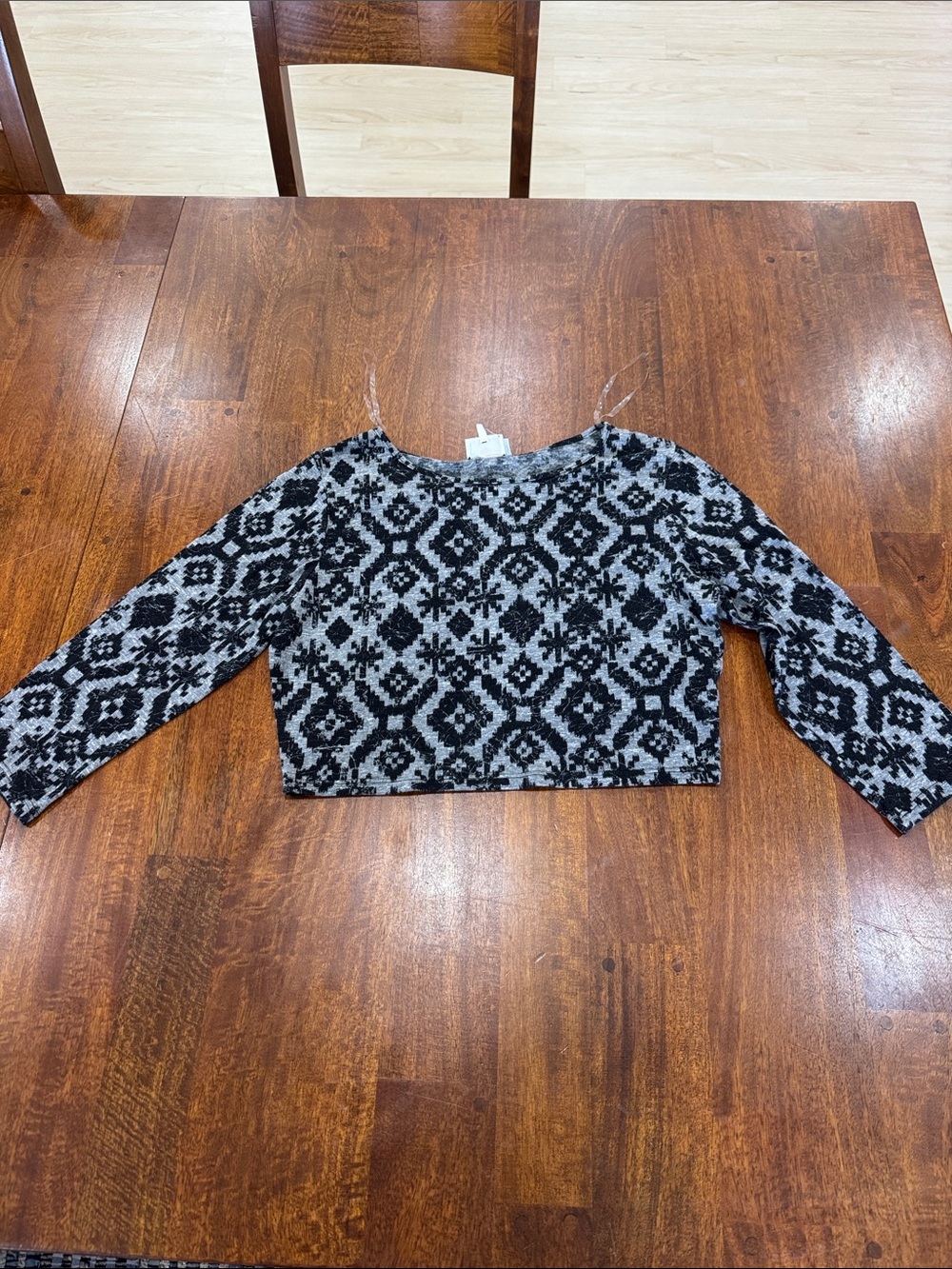 One Clothing Black & Gray Patterned Cropped Top